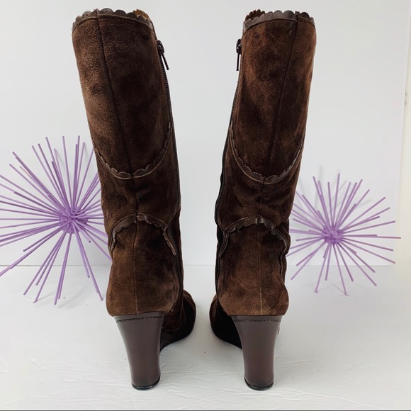 Vintage BCBG / Brown Suede Wedge Boot - Picture 5 of 8